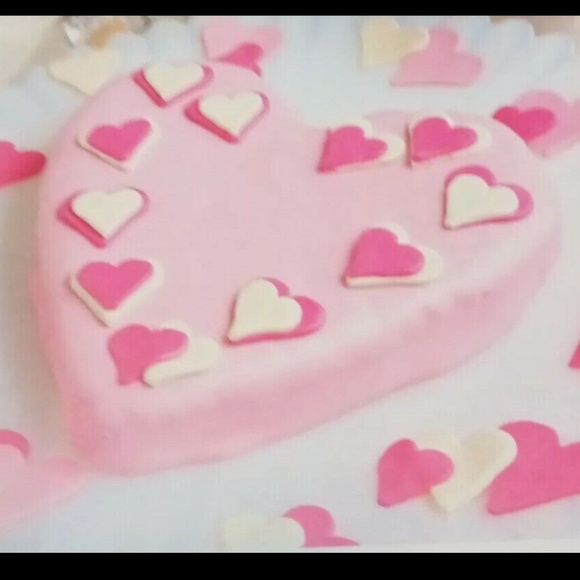 NEW- Excellent Condition - Vintage- Hardcover Readers Digest “Cakes”- 360 Pages - Picture 5 of 6